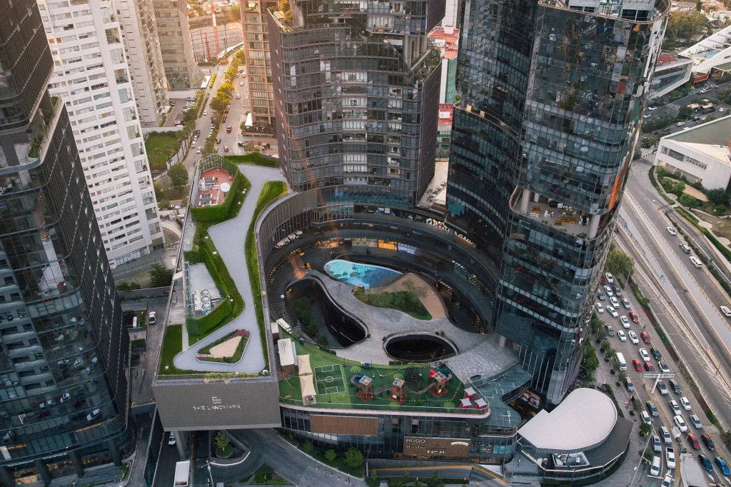 the-landmark-reserve-commercial-plaza